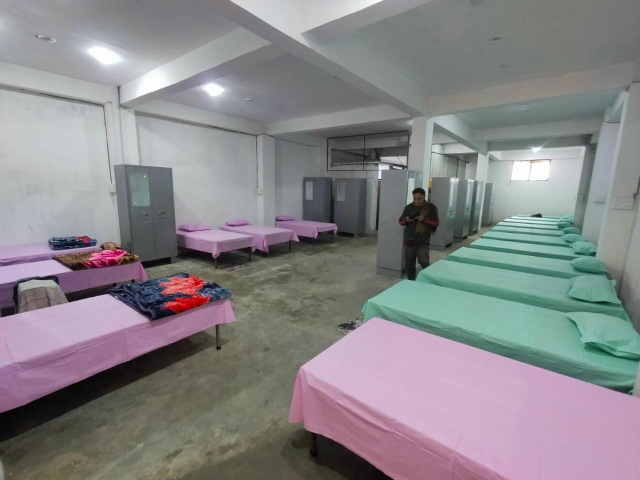 Allāhābād Junction Nityanand Bed & Breakfast エクステリア 写真
