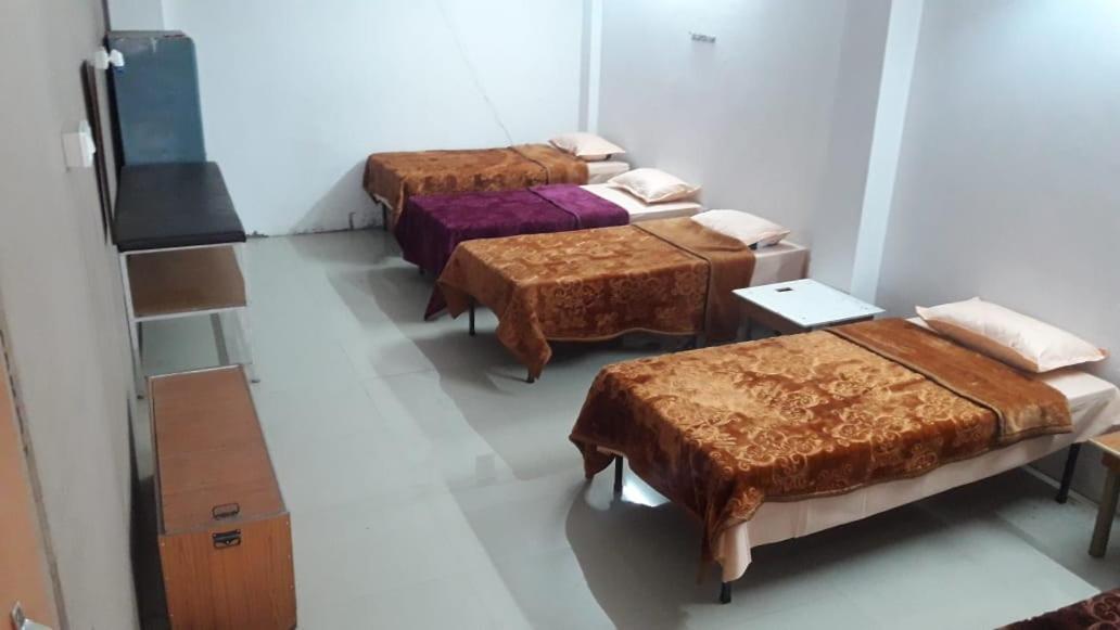 Allāhābād Junction Nityanand Bed & Breakfast エクステリア 写真